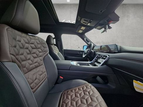 New 2026 Nissan Armada Platinum RWD image 24