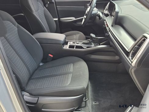 Certified 2026 Kia Sorento LX FWD image 18