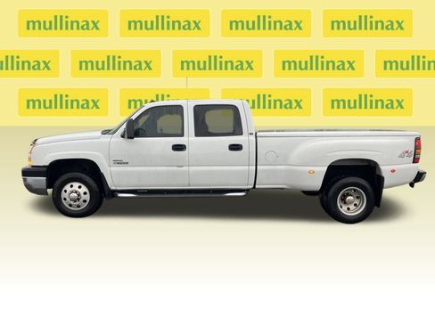 Used 2005 Chevrolet Silverado 3500 LT w/ Heavy-Duty Power Package image 11