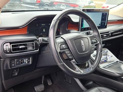 Used 2021 Lincoln Nautilus Reserve w/ Monochromatic Package AWD/4WD image 35