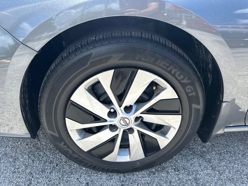 Used 2024 Nissan Altima 2.5 S FWD image 19