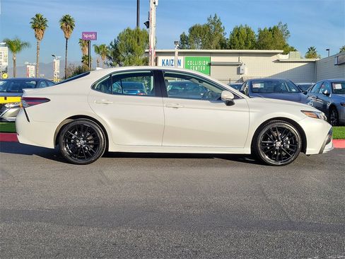 Used 2023 Toyota Camry XSE image 30