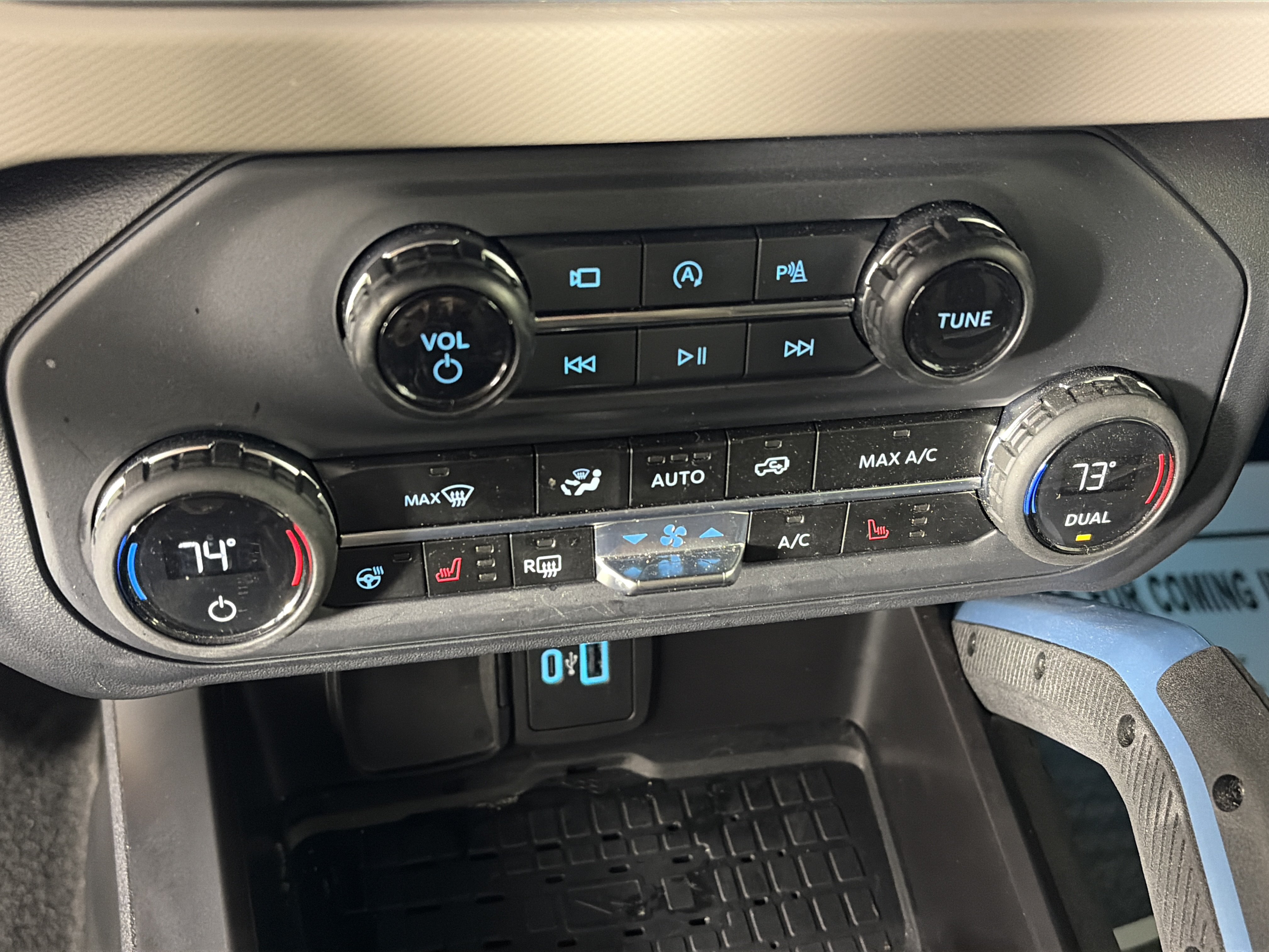 Used 2024 Ford Bronco Wildtrak AWD/4WD image 23