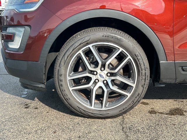 Used 2016 Ford Explorer Sport w/ Equipment Group 401A AWD/4WD image 17