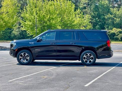 Used 2021 GMC Yukon XL AT4 w/ AT4 Premium Plus Package AWD/4WD image 3