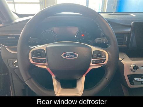Used 2022 Ford Explorer XLT w/ Equipment Group 202A AWD/4WD image 7