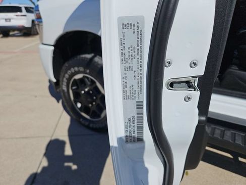 Used 2026 RAM 2500 Laramie AWD/4WD image 31