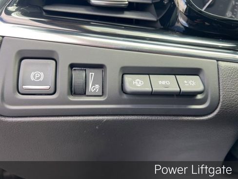 Used 2020 Cadillac XT6 Premium Luxury w/ Platinum Package AWD/4WD image 10