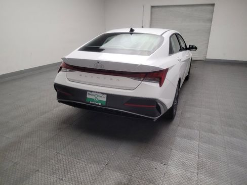 Used 2025 Hyundai Elantra SEL FWD image 7