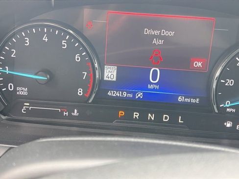 Used 2023 Ford Explorer Limited image 7