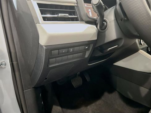 New 2026 Mitsubishi Outlander SE FWD image 7