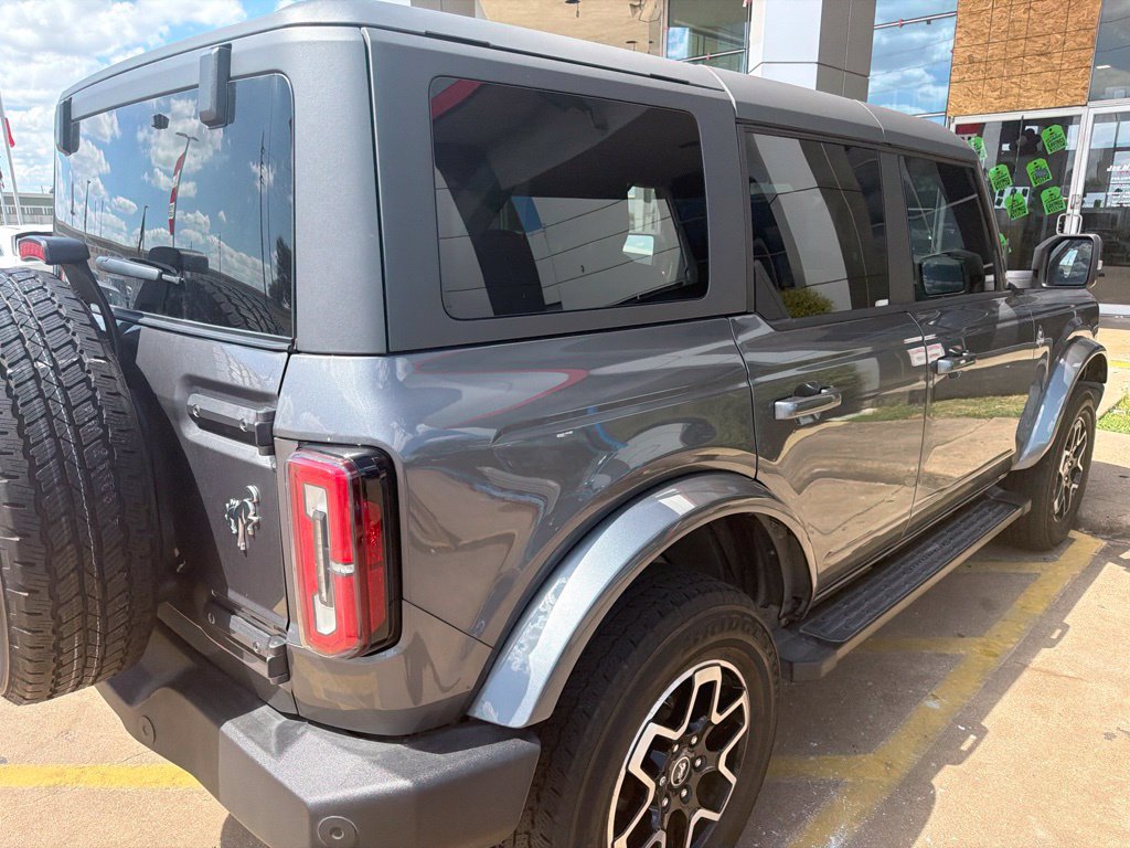 Used 2024 Ford Bronco Outer Banks AWD/4WD image 4