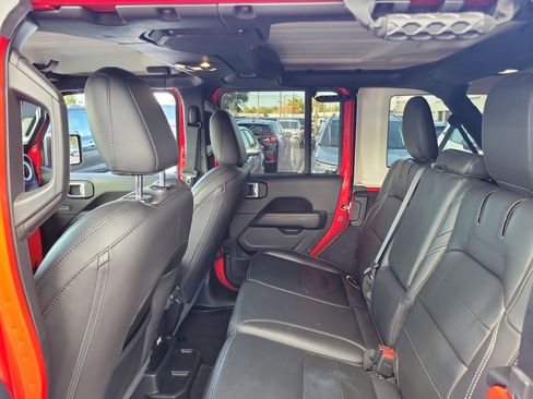 Used 2022 Jeep Wrangler Unlimited Sahara w/ Cold Weather Group image 13