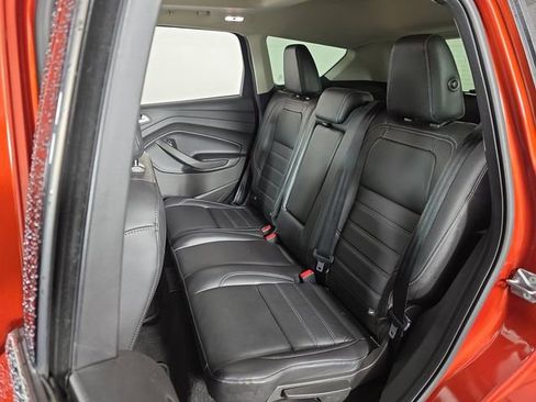 Used 2019 Ford Escape Titanium AWD/4WD image 18