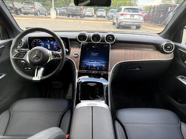 Used 2026 Mercedes-Benz GLC 300 4MATIC image 17