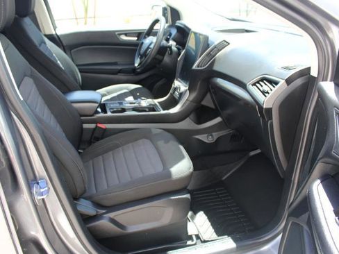 Used 2022 Ford Edge SE w/ Black Appearance Package AWD/4WD image 19