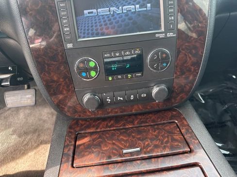 Used 2014 GMC Sierra 2500 Denali image 21