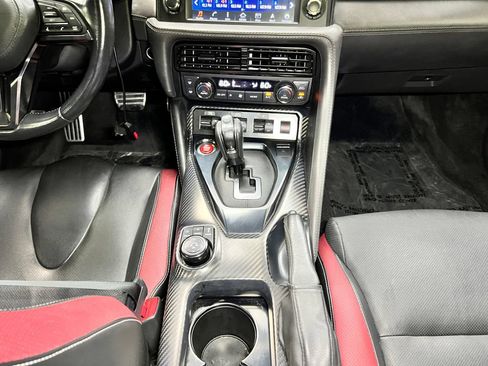 Used 2019 Nissan GT-R Premium w/ Premium Interior Package AWD/4WD image 8