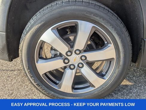 Used 2020 Chevrolet Traverse LT w/ LT Premium Package image 13