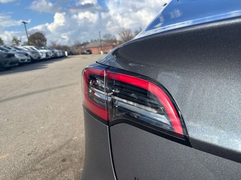 Used 2023 Tesla Model 3 Standard Range image 44