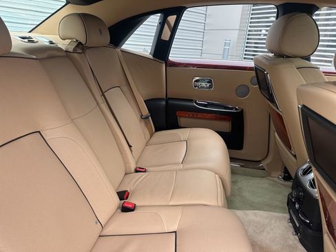 Used 2014 Rolls-Royce Ghost Base image 23