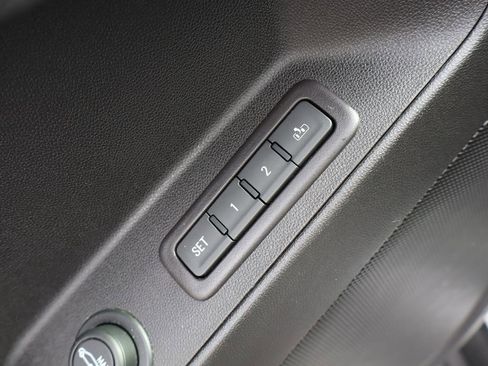 Used 2019 Chevrolet Equinox Premier image 13