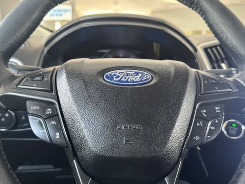 Used 2022 Ford Edge SEL AWD/4WD image 25