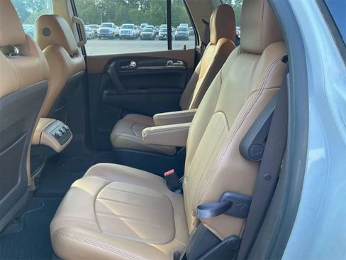 Used 2017 Buick Enclave Leather FWD image 7