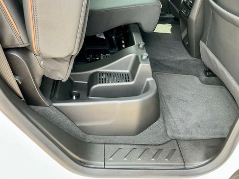 Used 2024 GMC Canyon AT4 w/ Technology Package AWD/4WD image 26