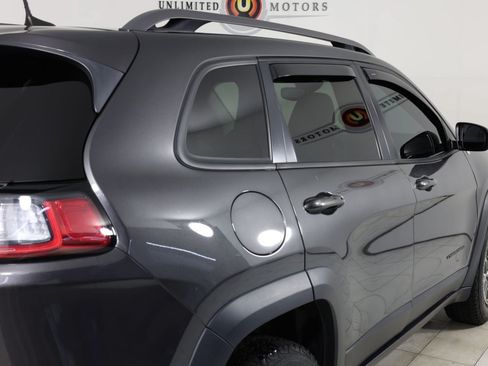 Used 2021 Jeep Cherokee Trailhawk w/ Sun, Sound & Nav Group AWD/4WD image 44