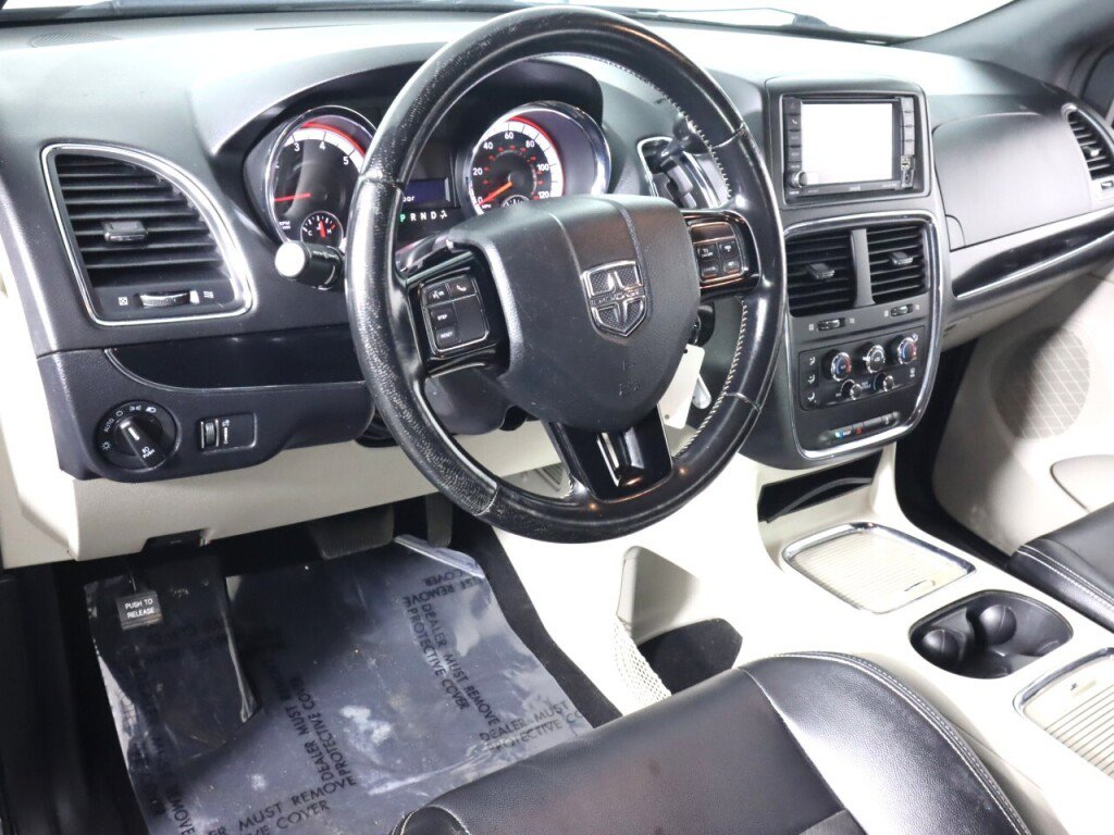 Used 2019 Dodge Grand Caravan SXT FWD image 9