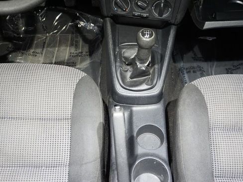 Used 2004 Volkswagen Golf GLS FWD image 15