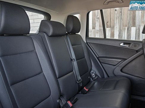 Used 2017 Volkswagen Tiguan S image 23