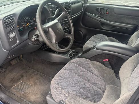 Used 2001 Chevrolet S10 Pickup LS AWD/4WD image 10