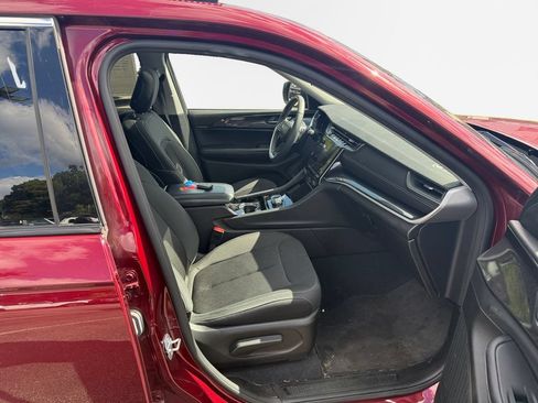 Used 2023 Jeep Grand Cherokee Laredo w/ Luxury Tech Group I AWD/4WD image 25