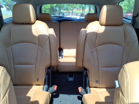 Used 2020 Buick Enclave Premium w/ Sun and Sites Package image 13