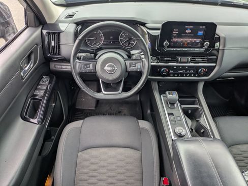 Used 2022 Nissan Pathfinder SV AWD/4WD image 33