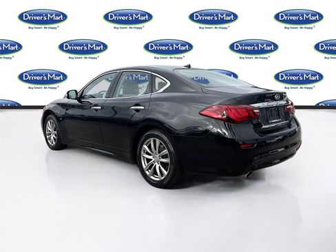 Used 2018 INFINITI Q70 Luxe image 6