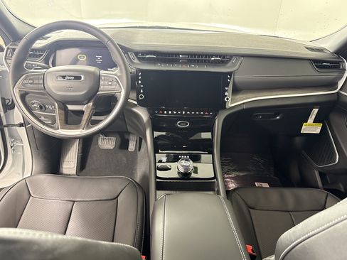 New 2026 Jeep Grand Cherokee L Limited image 12