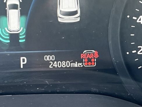 Used 2025 Toyota Sienna XLE FWD image 7