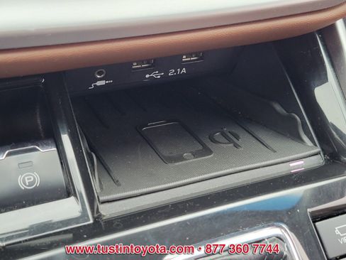 Used 2020 Subaru Outback Touring XT image 24