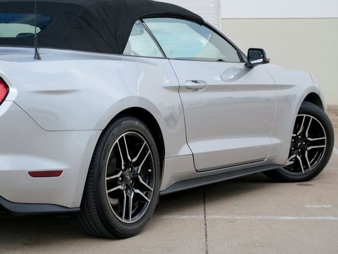Used 2019 Ford Mustang Premium RWD image 34