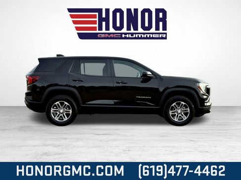 Used 2025 GMC Terrain Elevation image 2