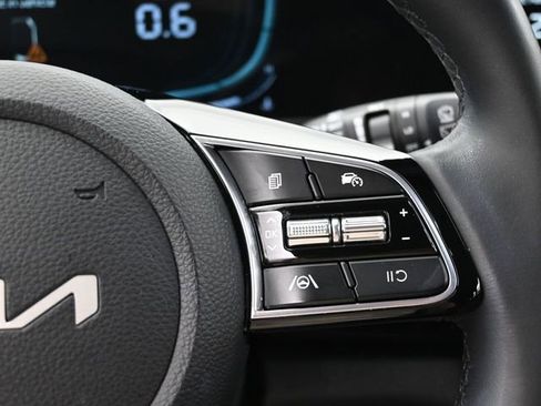 Used 2025 Kia Seltos S image 21