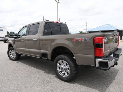 New 2026 Ford F250 Lariat w/ Lariat Premium Package AWD/4WD image 11