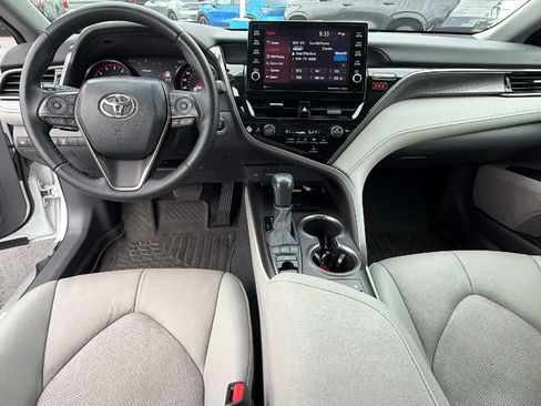 Used 2022 Toyota Camry XSE image 26