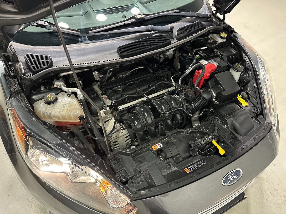 Used 2019 Ford Fiesta SE FWD image 3