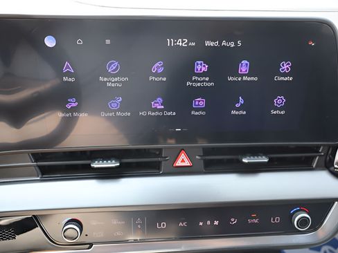 Used 2025 Kia Sportage EX w/ Premium Package FWD image 32