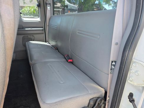 Used 2001 Ford F250 2WD SuperCab Super Duty image 10