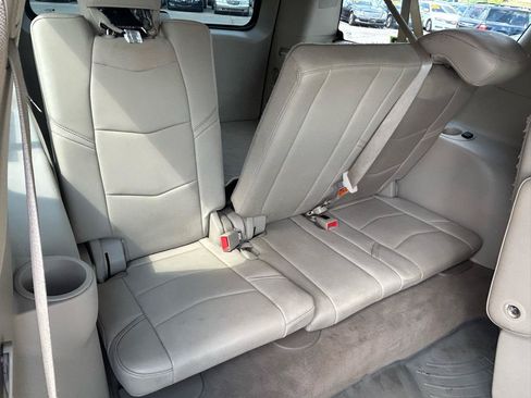 Used 2016 Cadillac Escalade ESV Premium AWD/4WD image 13